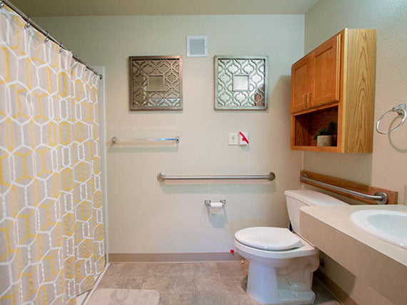 Avamere at Port Townsend Apartment Bathroom